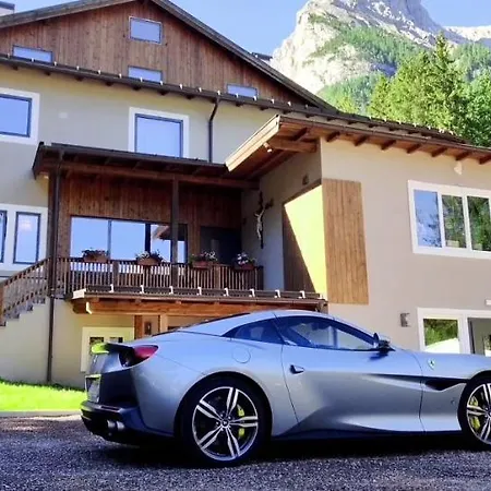 Hotel Chalet Queen 2*