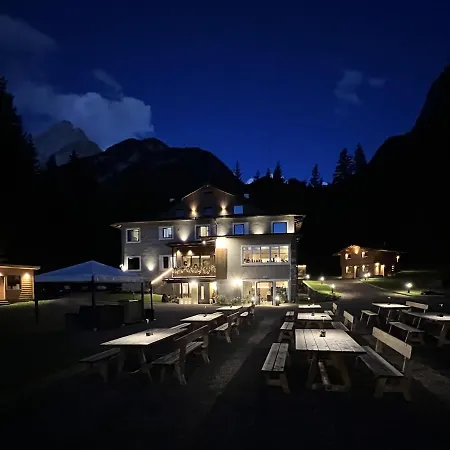 Hotel Chalet Queen
